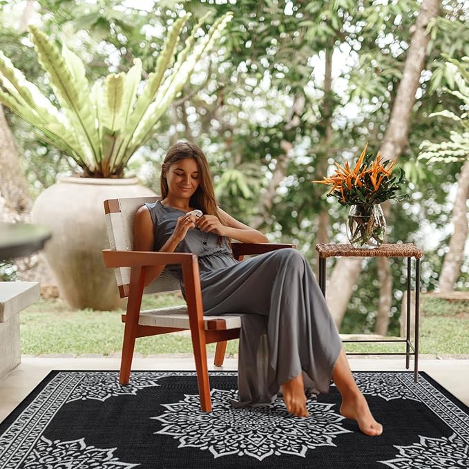 CAMILSON Outdoor Rug, 6x9 Medallion Black White Modern Area Rugs for Indoor and Outdoor Patios, Kitchen and Hallway Mats, Washable Porch Deck Outside Carpet (Medallion Black, 6 x 9)