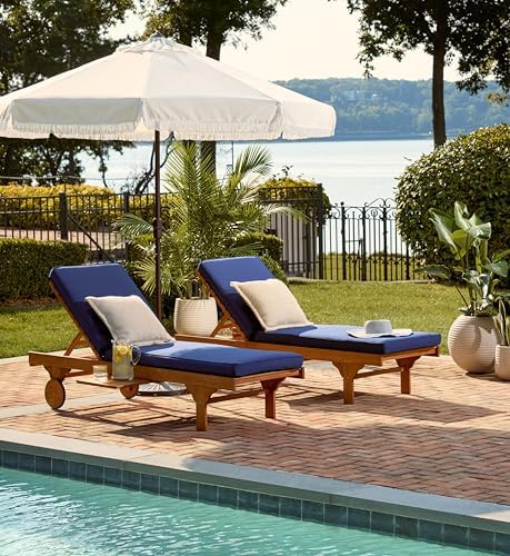 SAFAVIEH Outdoor Collection Newport Natural/ Navy Cushion Built-in Side Table - Image 6