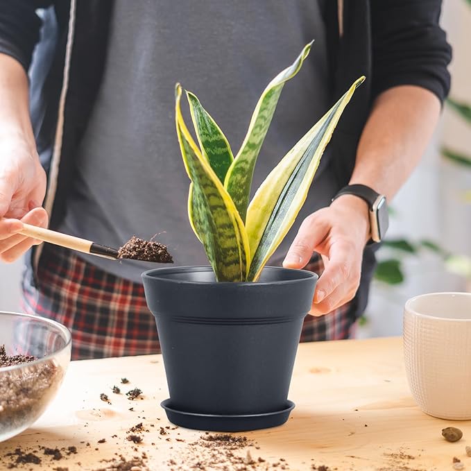 4 inch Small Plastic Nursery Pots, Seedling Pots - 16 Pack Plant Pots for Indoor & Outdoor Plants, Decorative Flower Pots with Drainage Holes and Saucers, Black