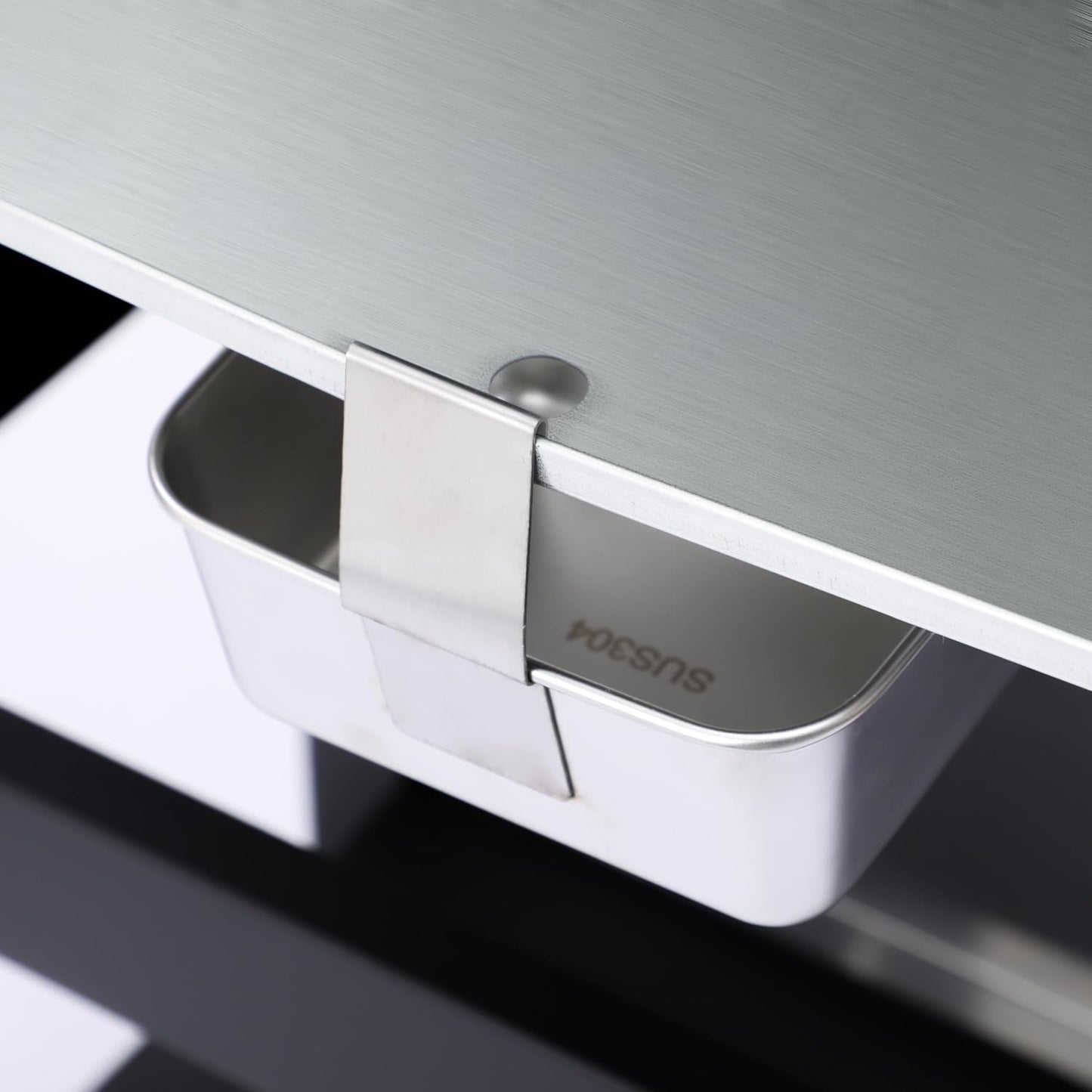 3-Burner Propane Gas BBQ Grill with Side Burner - Stainless Steel 30,000 BTU Patio Garden Barbecue Grill with Two Foldable Shelves