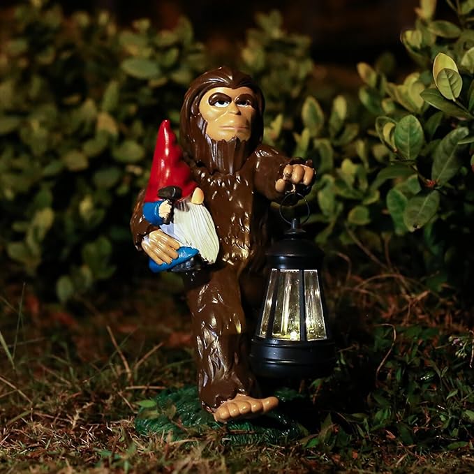 Bigfoot Statue, Bigfoot Yard Decor, Solar Garden Statue for Outside, Solar Garden Yard Patio Decor, Outdoor Statue for Garden, Outdoor Decor for Patio, Bigfoot Gifts, Gardening Gift for Women