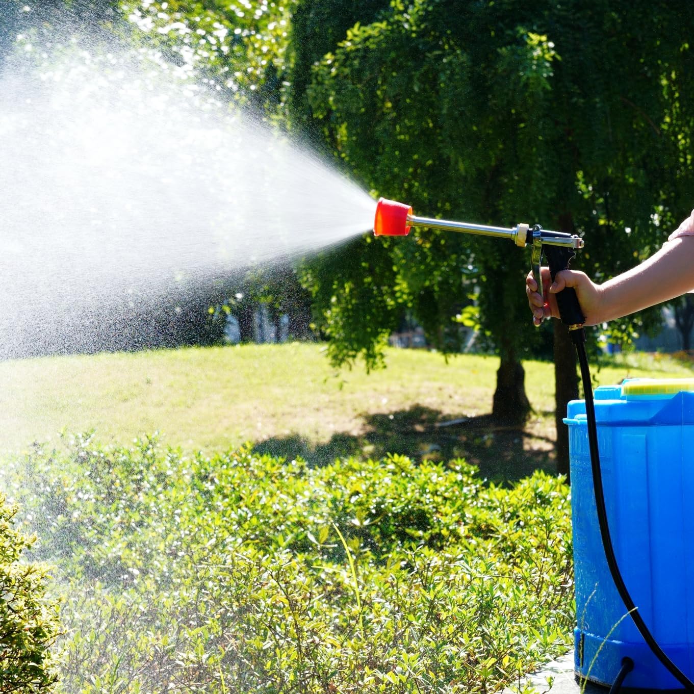 Agricultural Spray Guns, Fruit Tree Sprinkler, Electric Spray, High-Pressure Spray, Long Rod, Even Spray, Direct Spray, Lrrigation and Cleaning (Red headed plastic spray gun)