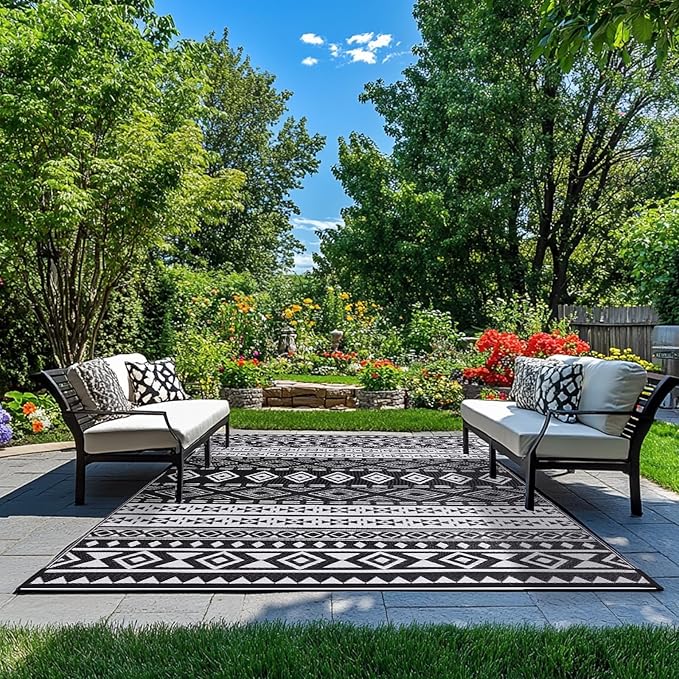 WILDROOTS 6x9 Feet Black and White Plastic Outdoor Rug, Stain Resistant Waterproof Reversible Outdoor Patio Rug, Fade Resistant Camping Rug